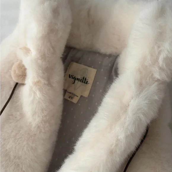 VIGNETTE Cozy Cream Girls Vest 3Y - Picture 2 of 7